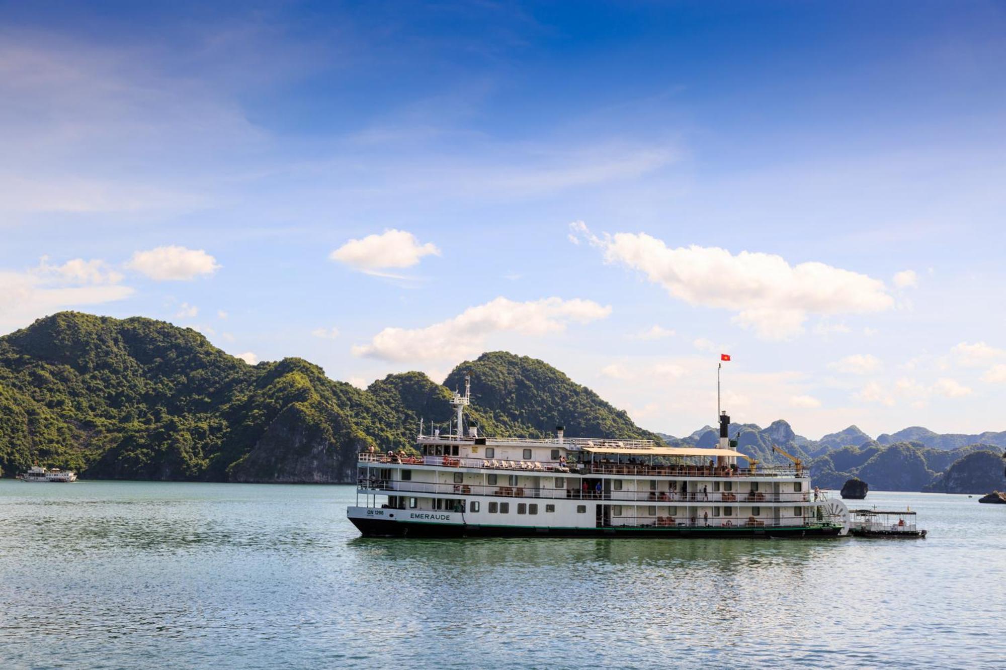 Emeraude Classic Cruises Hạ Long Ngoại thất bức ảnh