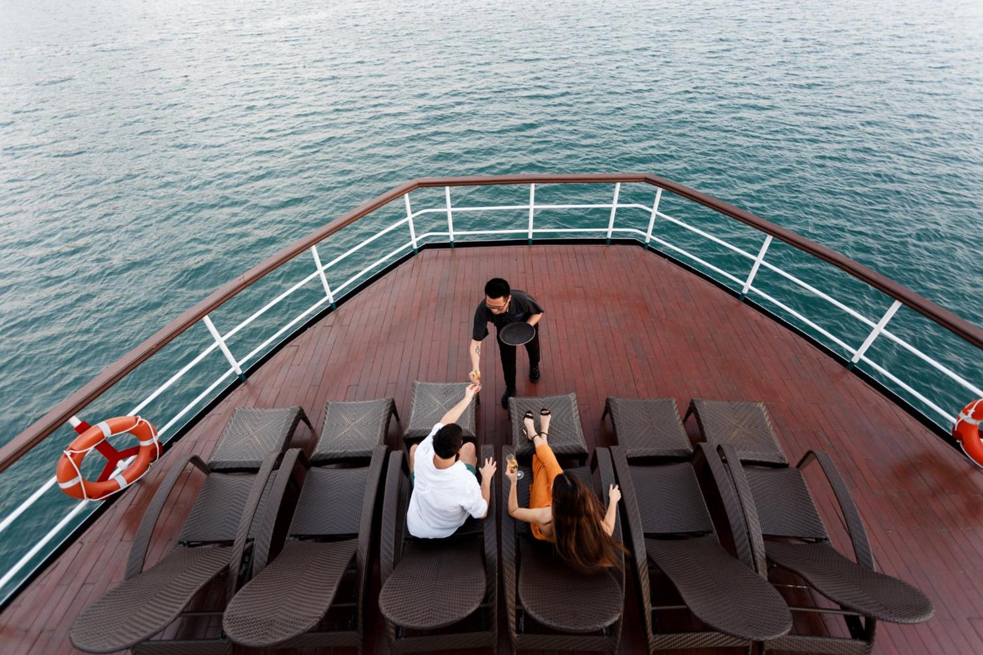 Emeraude Classic Cruises Hạ Long Ngoại thất bức ảnh
