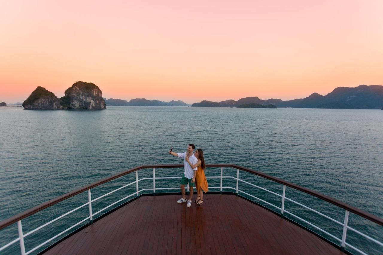 Emeraude Classic Cruises Hạ Long Ngoại thất bức ảnh